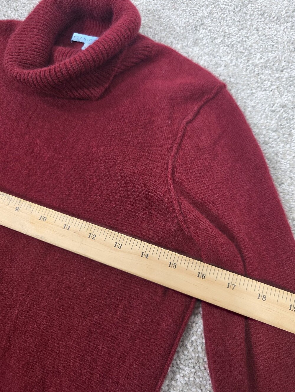 Antonio Melani 100% Fuzzy Cashmere Garnet Red Turtleneck Sweater M Quiet Luxury - Picture 12 of 14